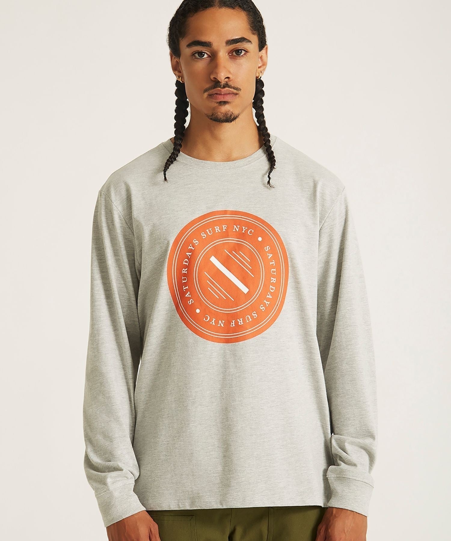 SLASH BADGE STANDARD LS TEE