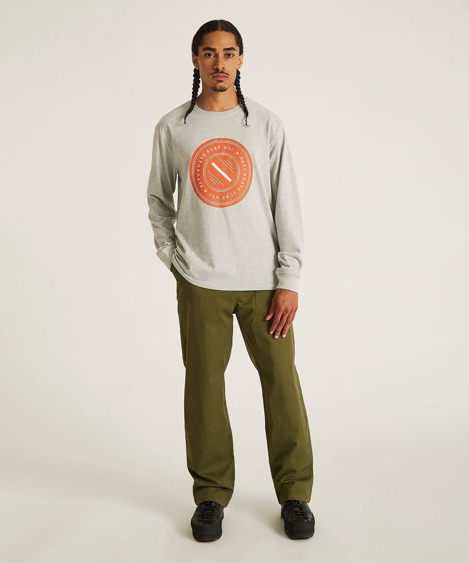 SLASH BADGE STANDARD LS TEE