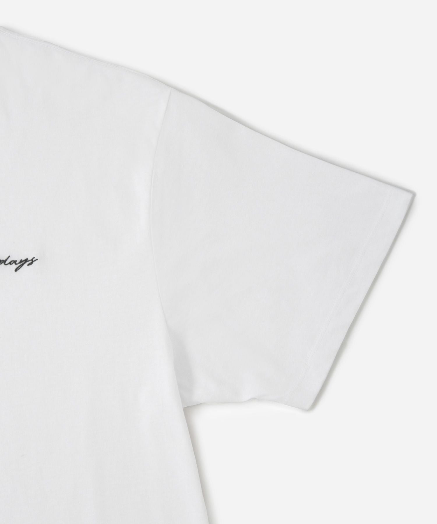 SIGNATURE STANDARD SHORT SLEEVE TEE