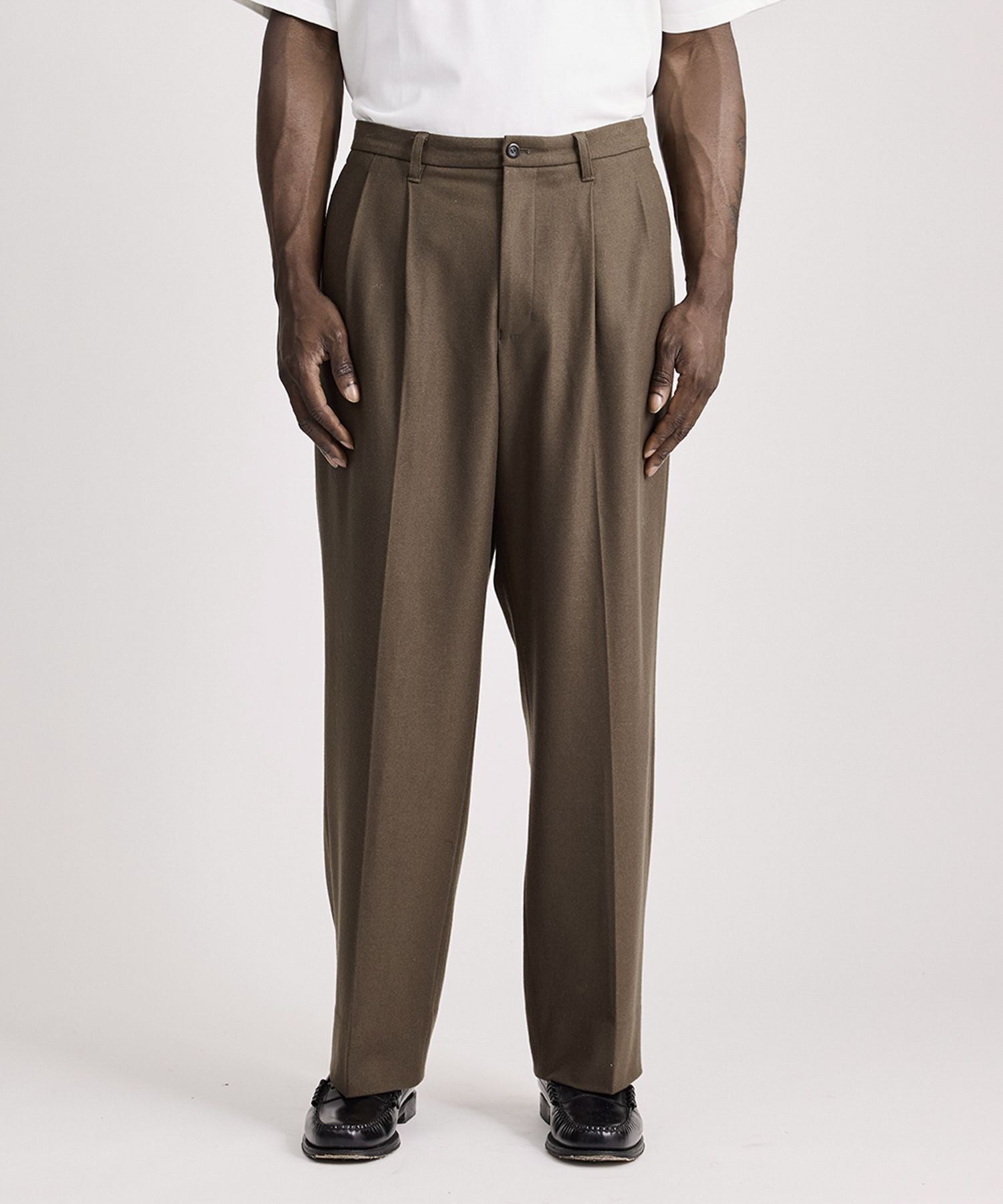 George Flannel Two Tuck Pants