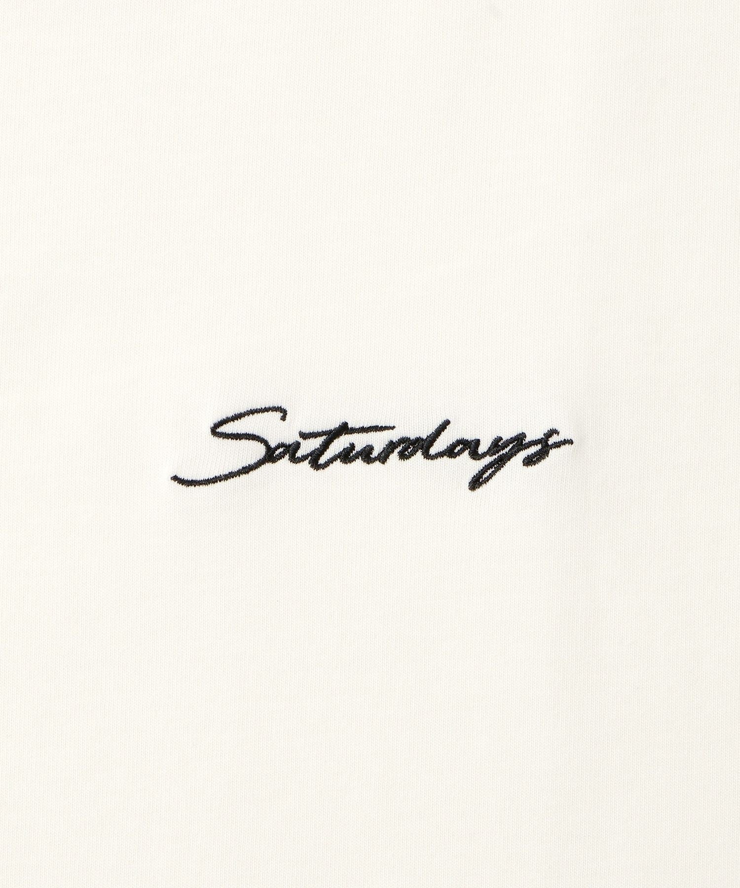 Script Emb LS Tee