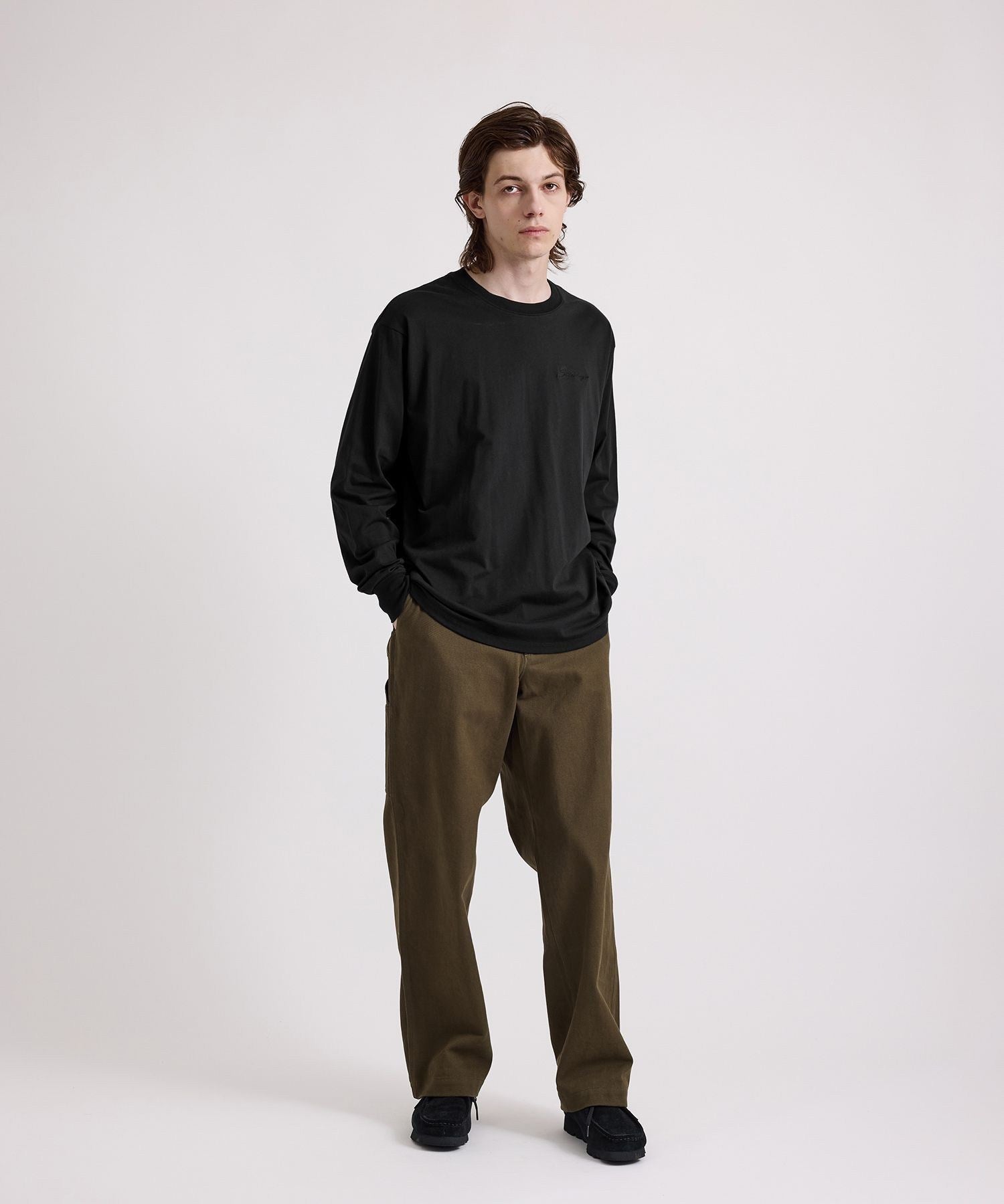 Script Emb LS Tee
