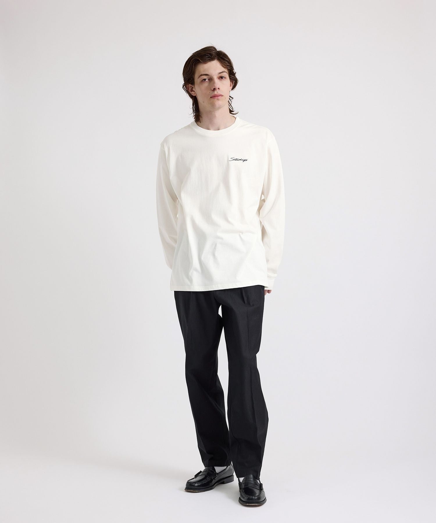 Script Emb LS Tee