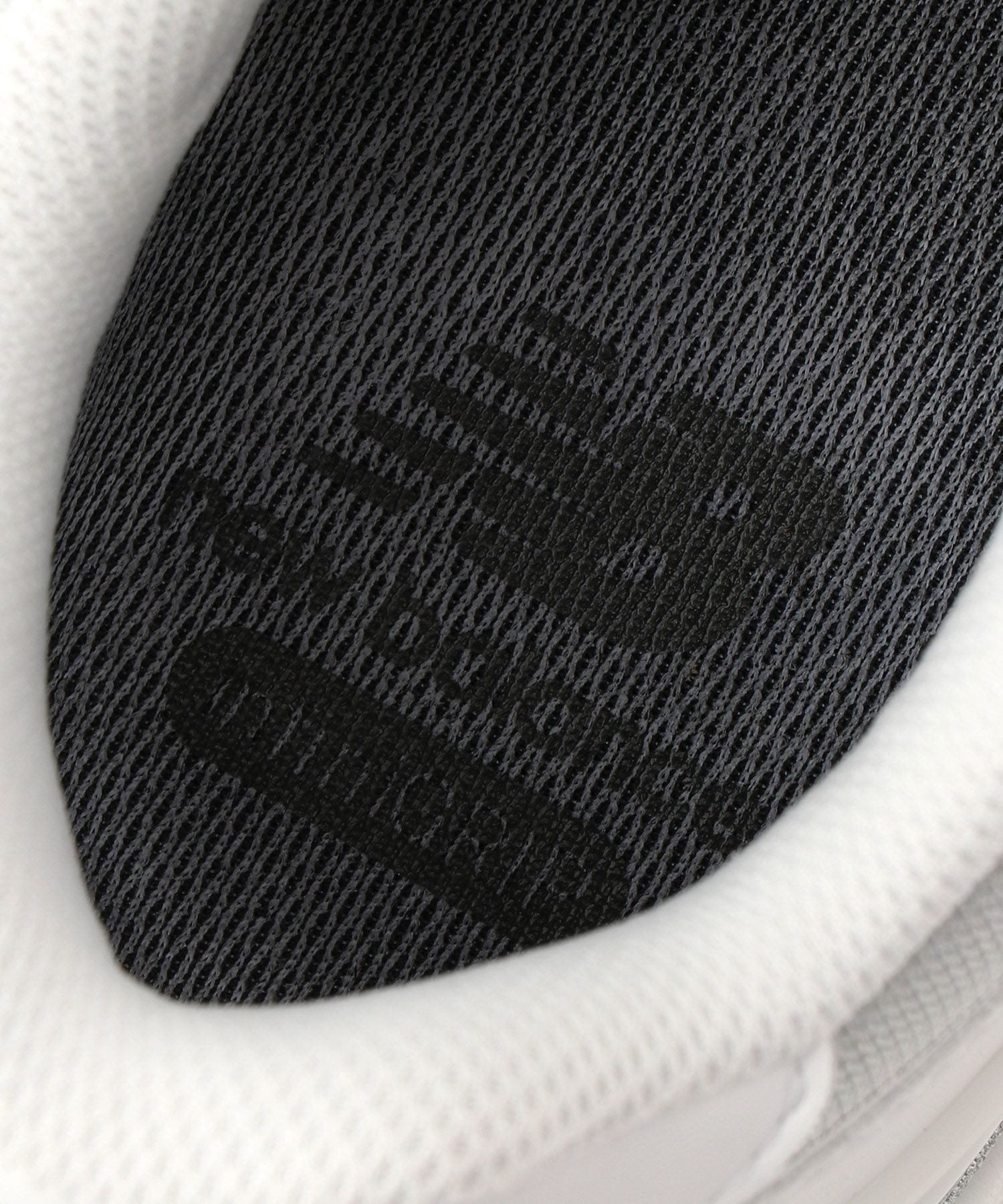 New Balance UG3000F