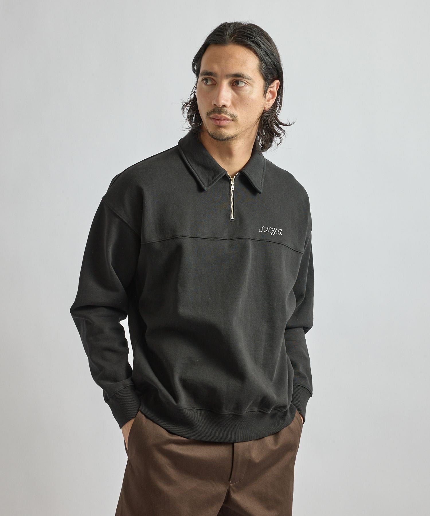 Mott Relaxed Quarter Zip Sweatshirt