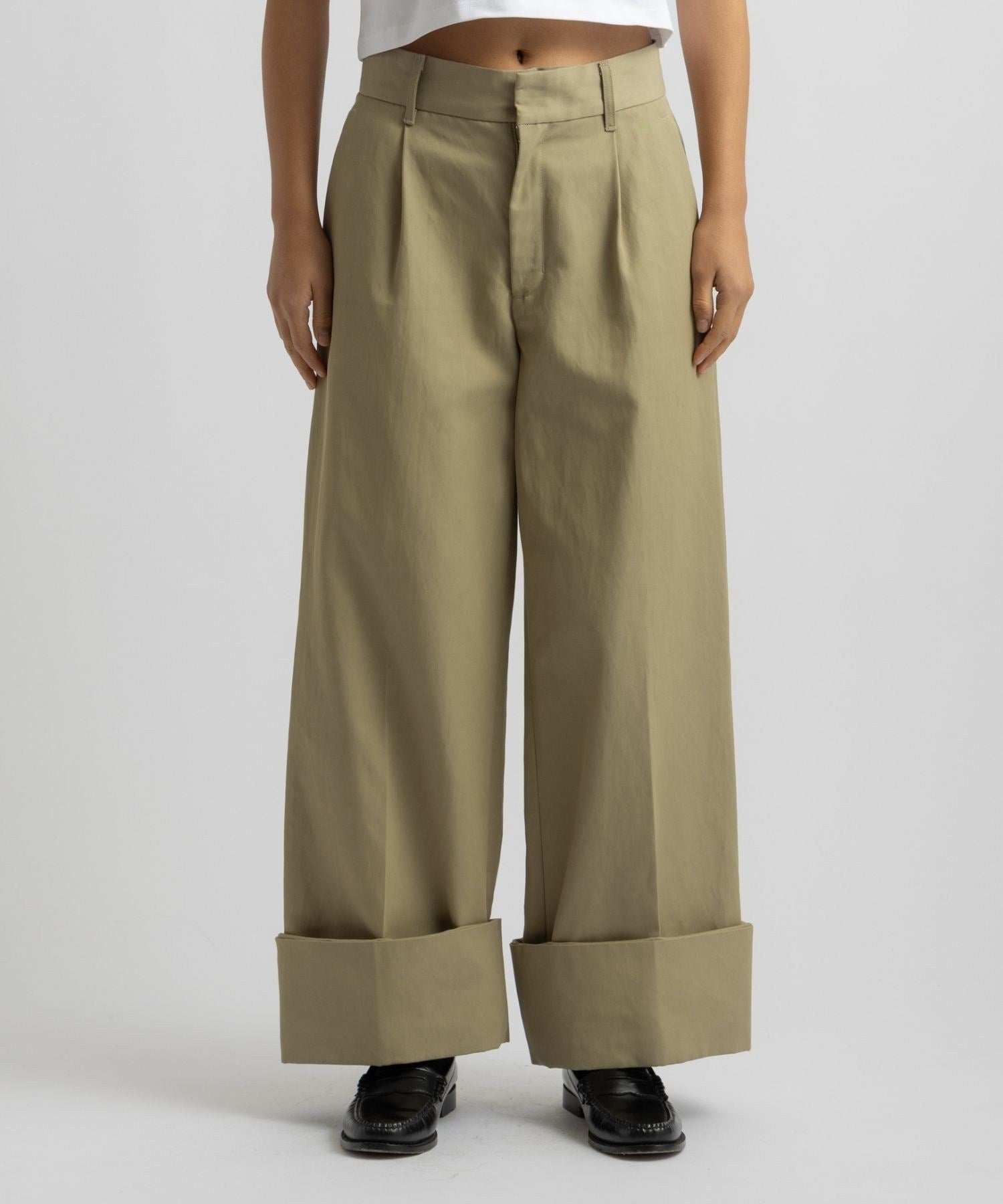 Kim Pleated Pants | WOMEN