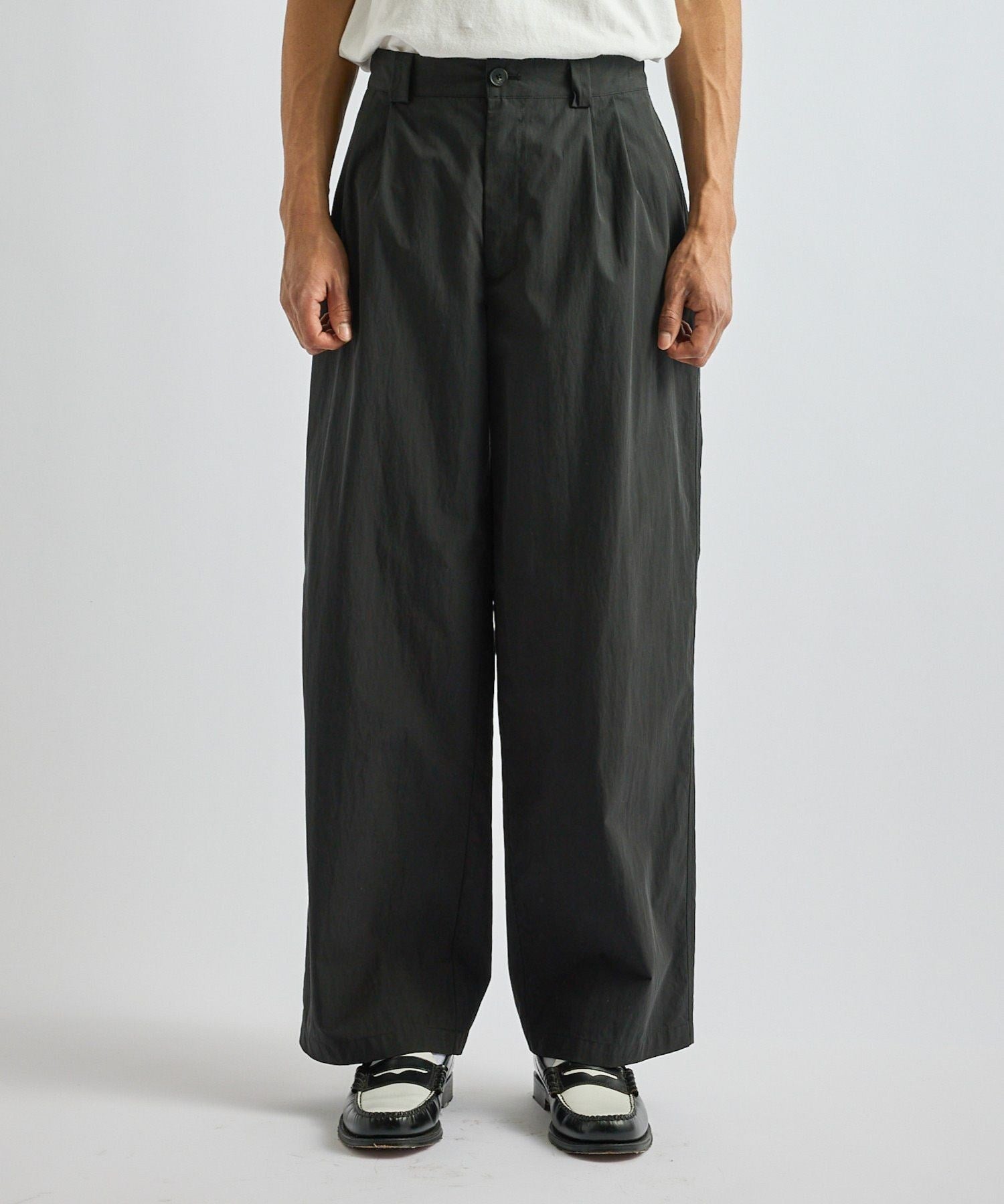George Wide Two Tuck Pant