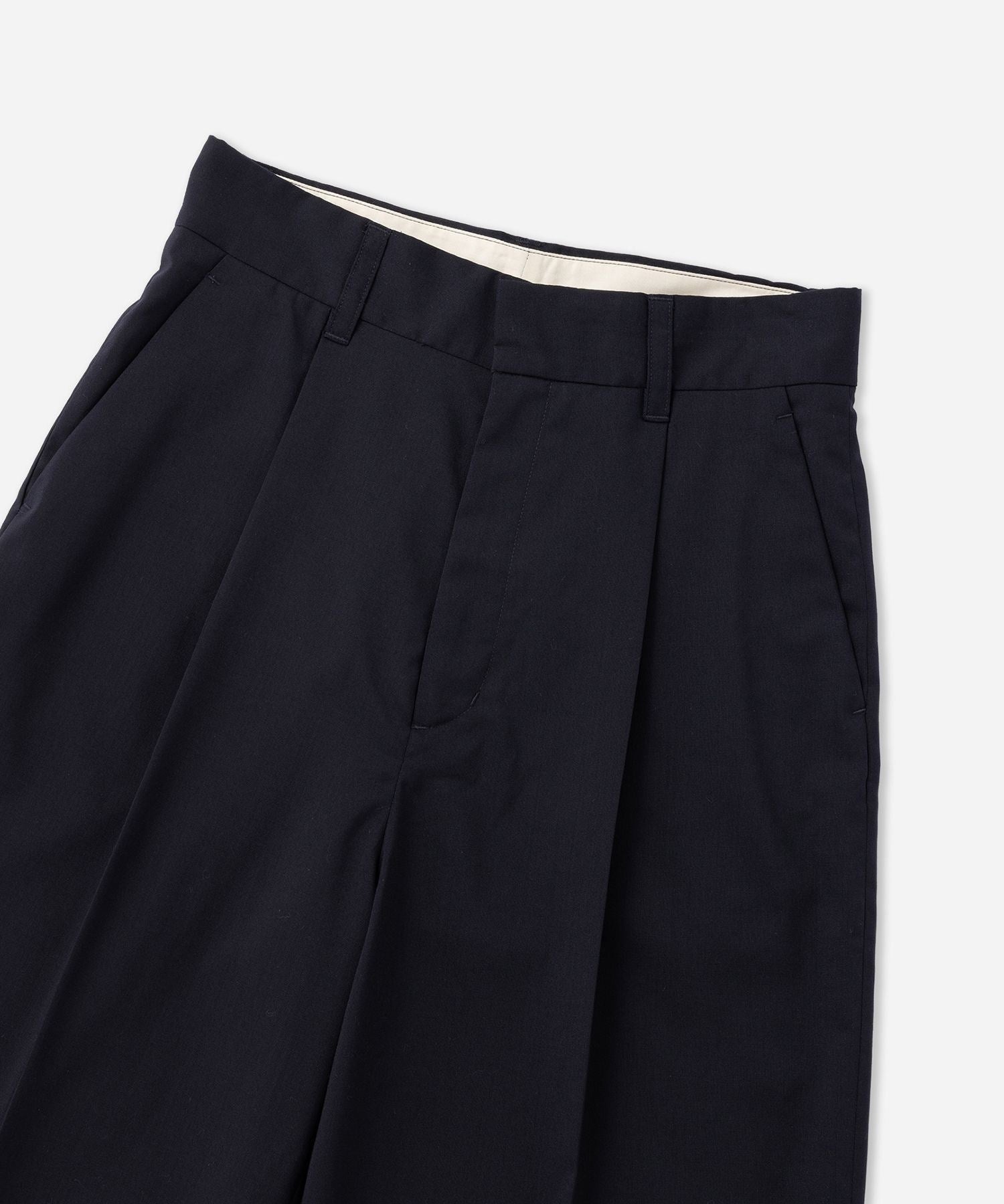 Kim Pleated Shorts | WOMEN