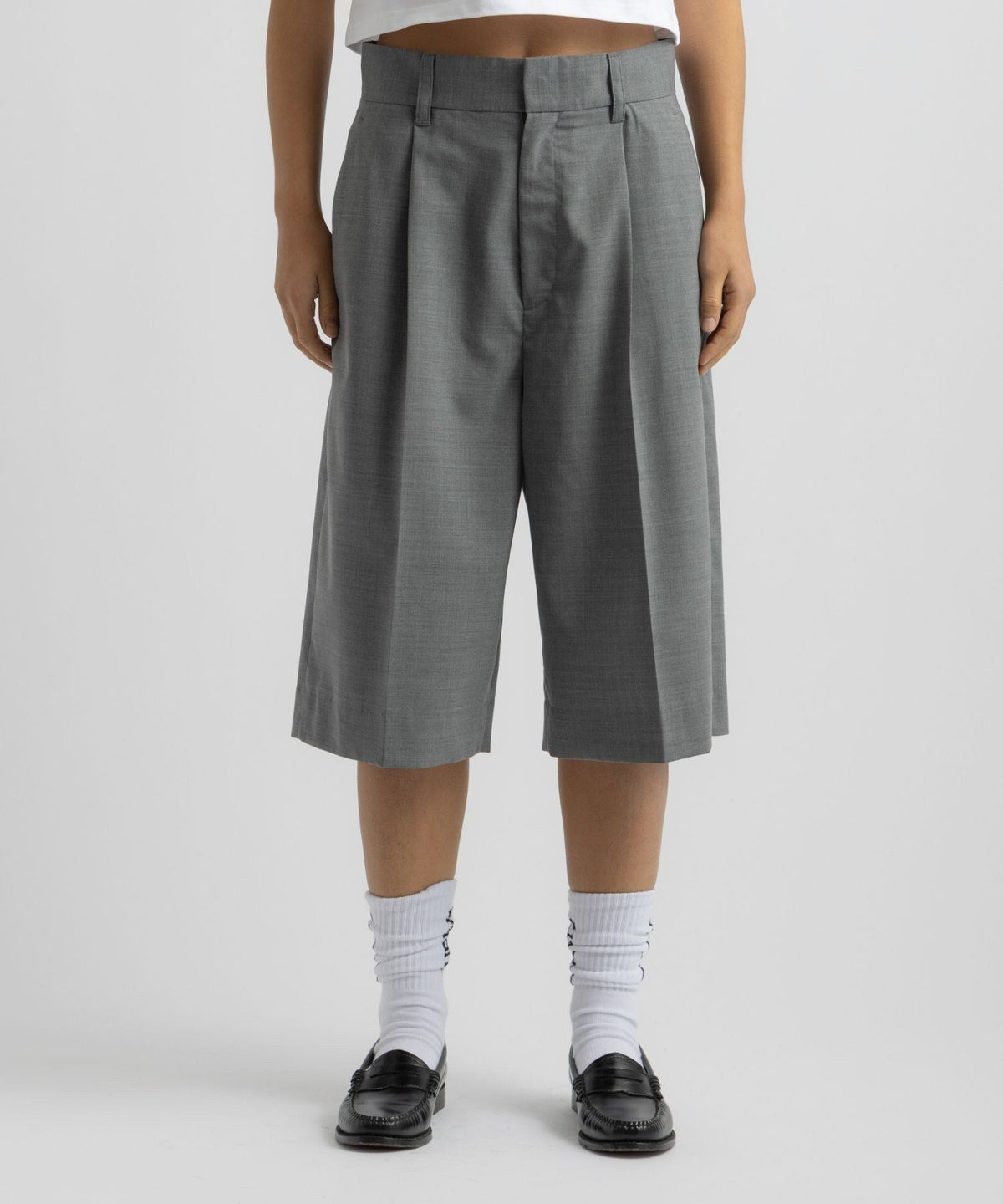 Kim Pleated Shorts | WOMEN