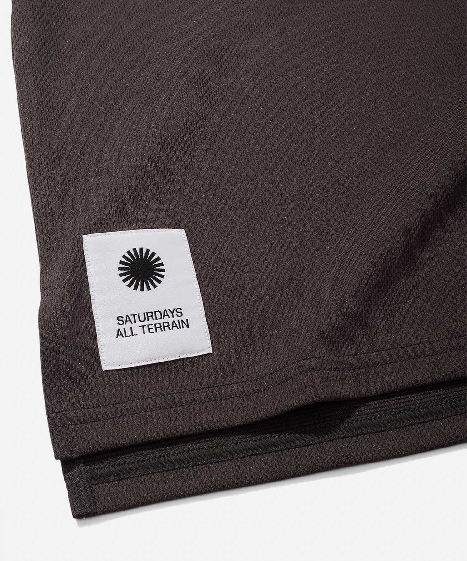 ALL TERRAIN LIGHTWEIGHT CROPPED SS TEE