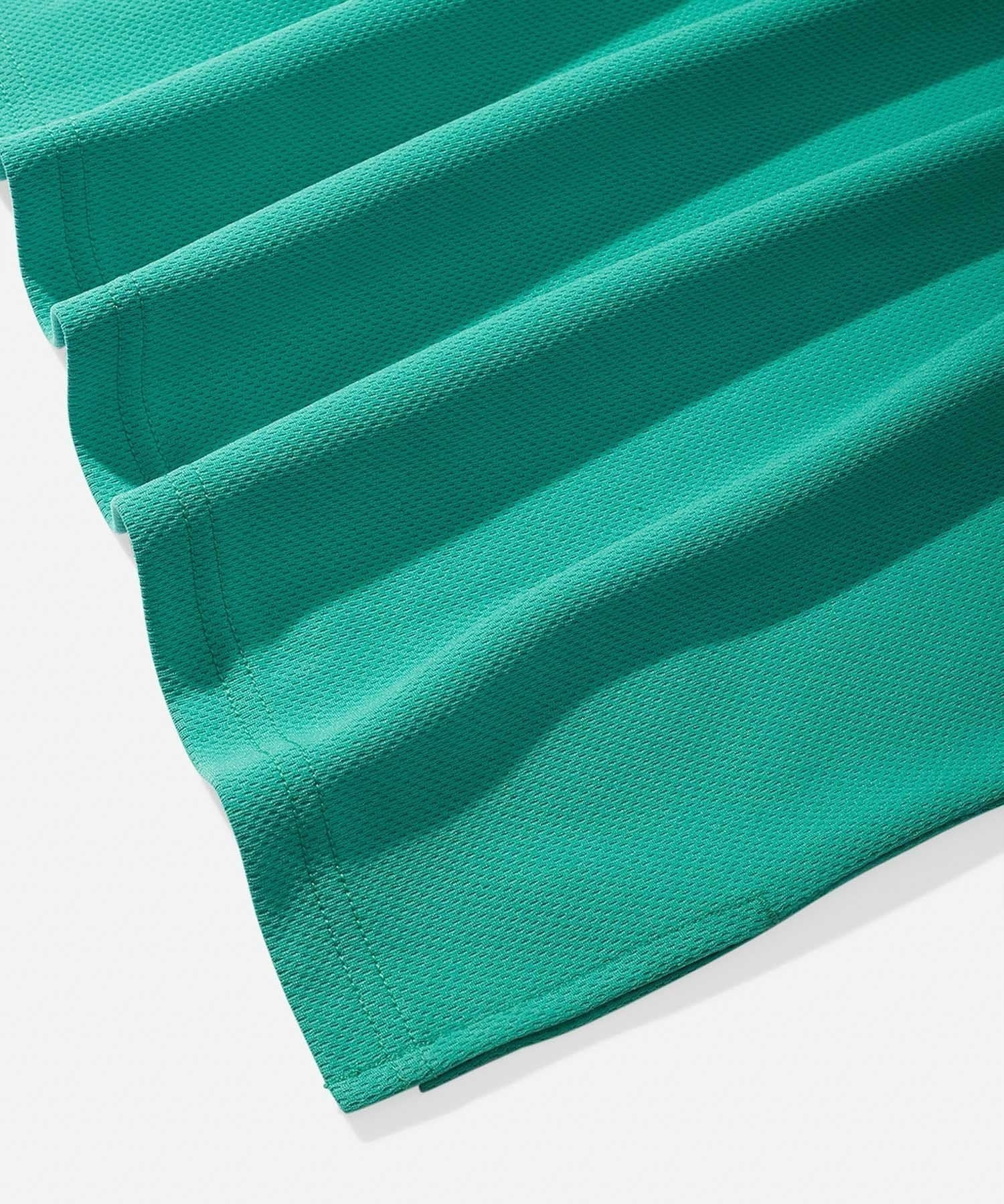 ALL TERRAIN LIGHTWEIGHT CROPPED SS TEE