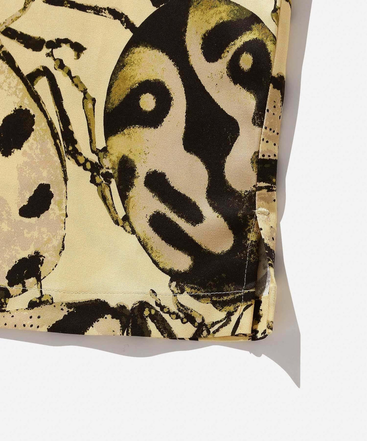 Crys Beetle Print LS Shirt