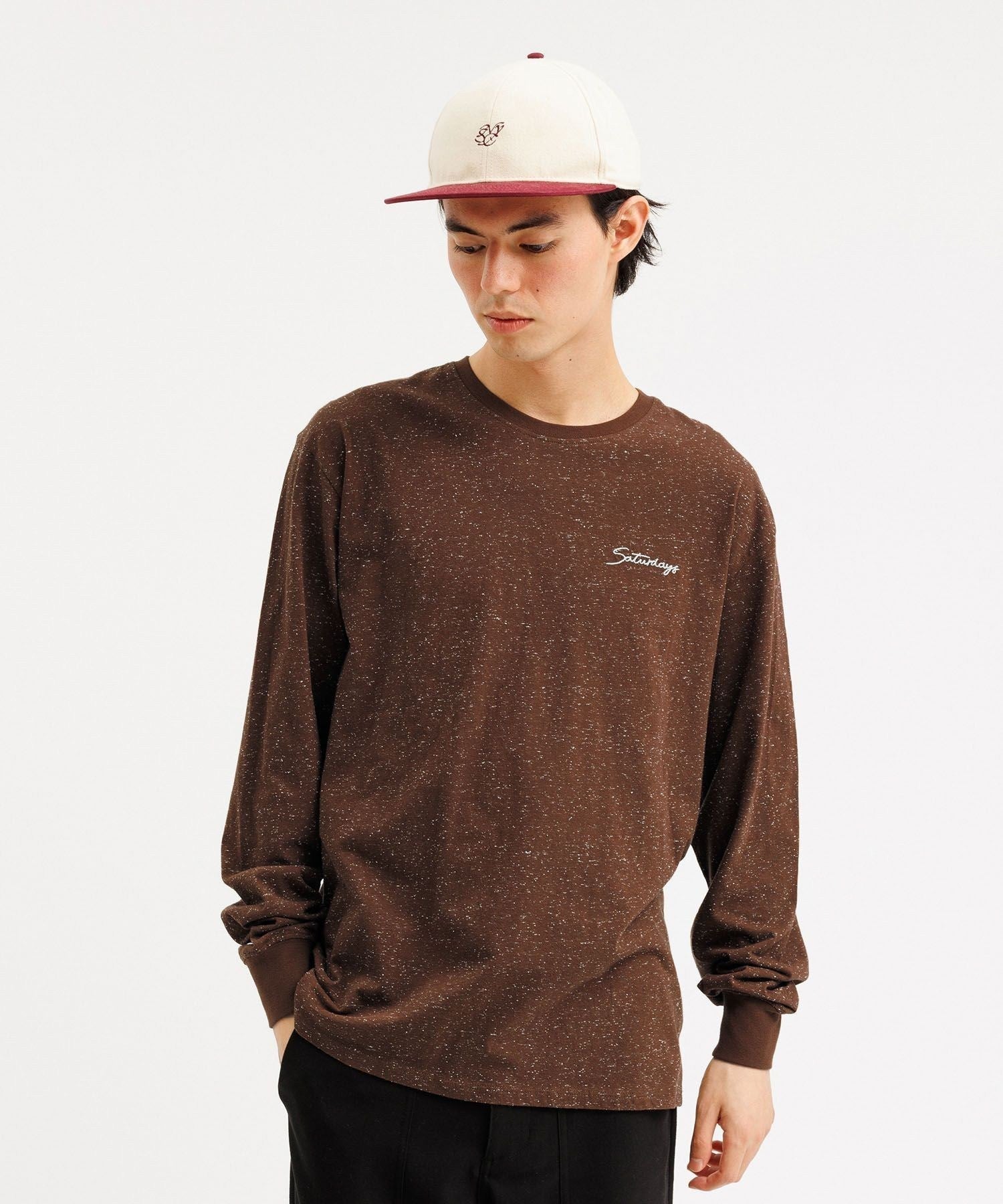 SPECKLED CHAIN SCRIPT EMB LS TEE
