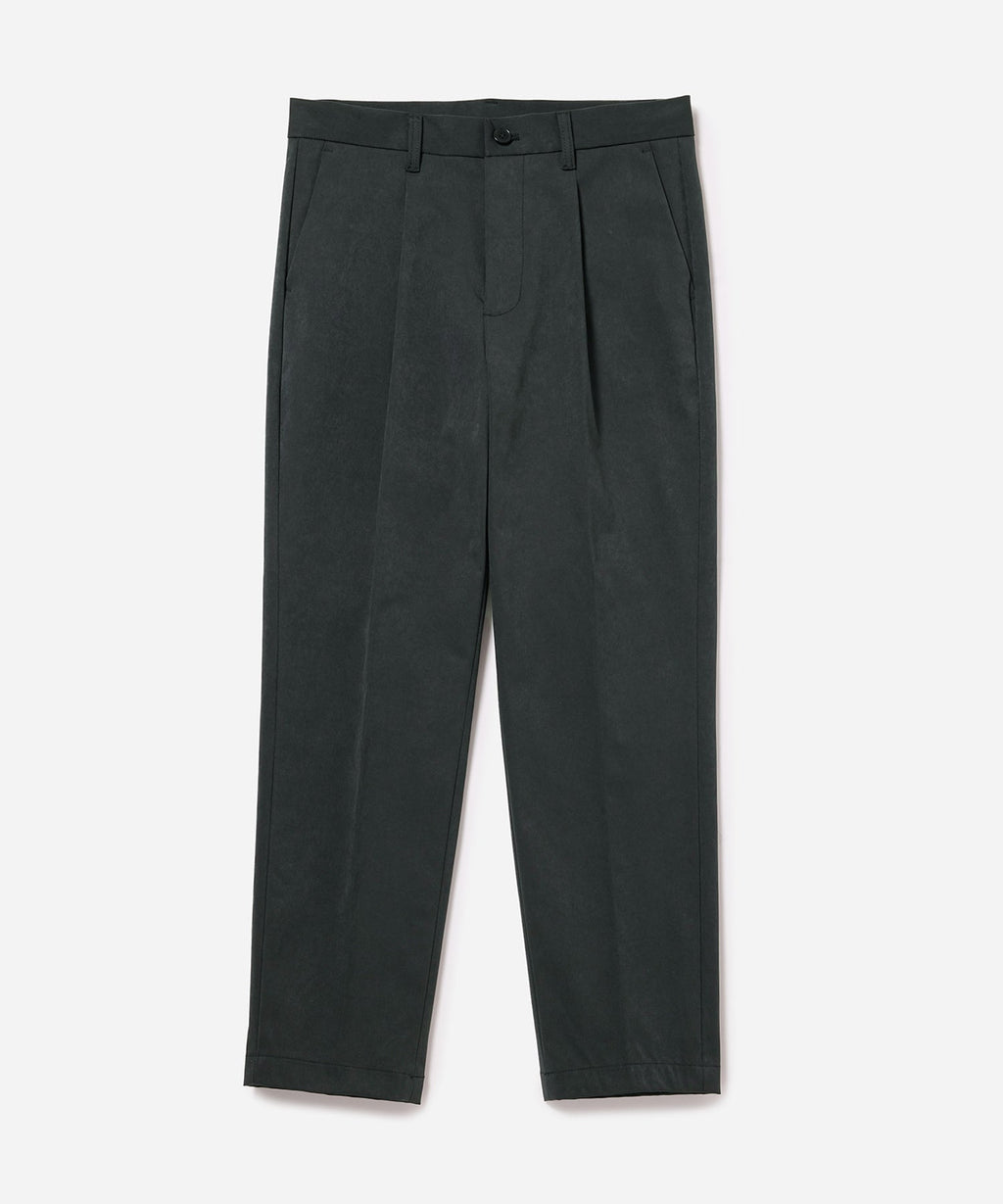 One Tuck Trouser