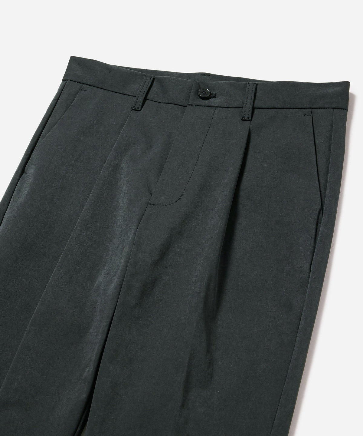One Tuck Trouser