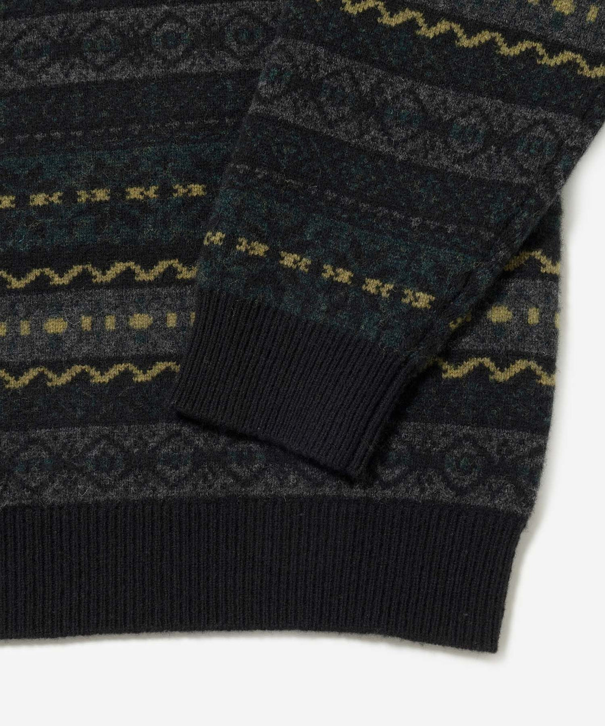 CLASSIC PATTERN KNIT