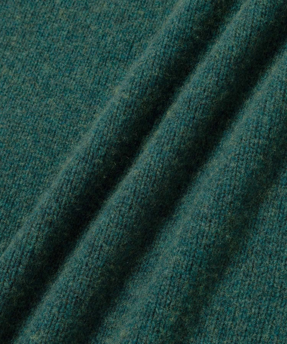 ROLL NECK KNIT