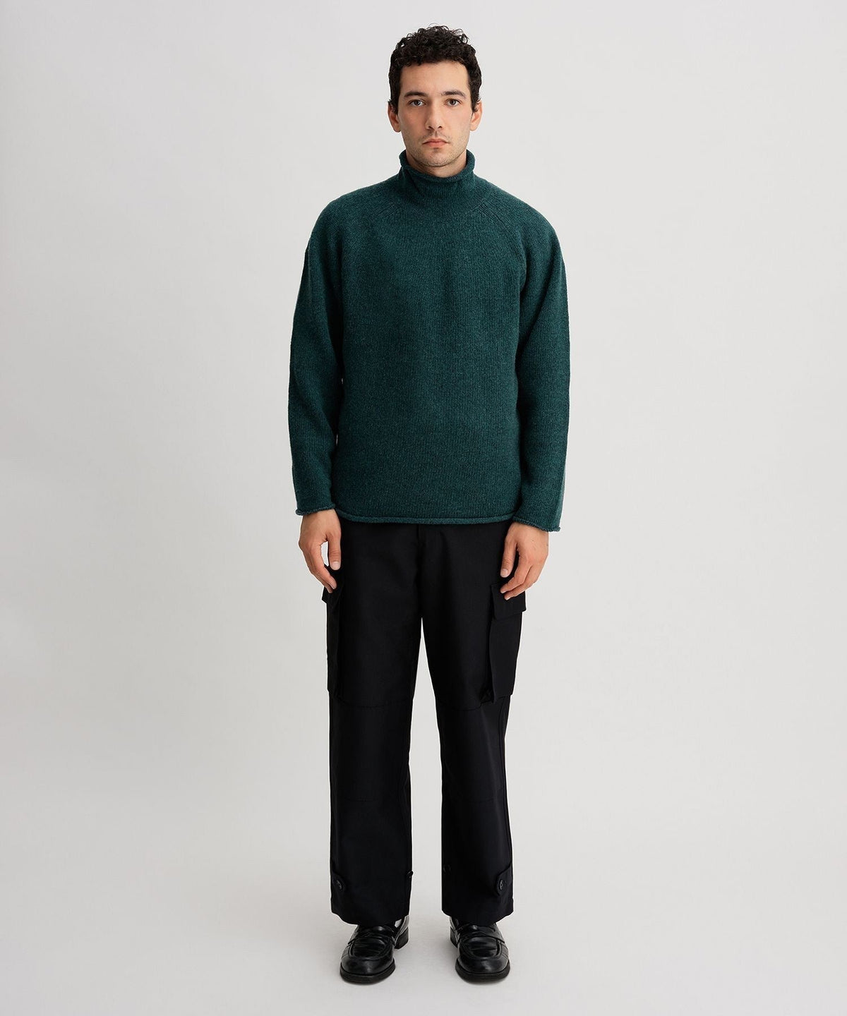 ROLL NECK KNIT
