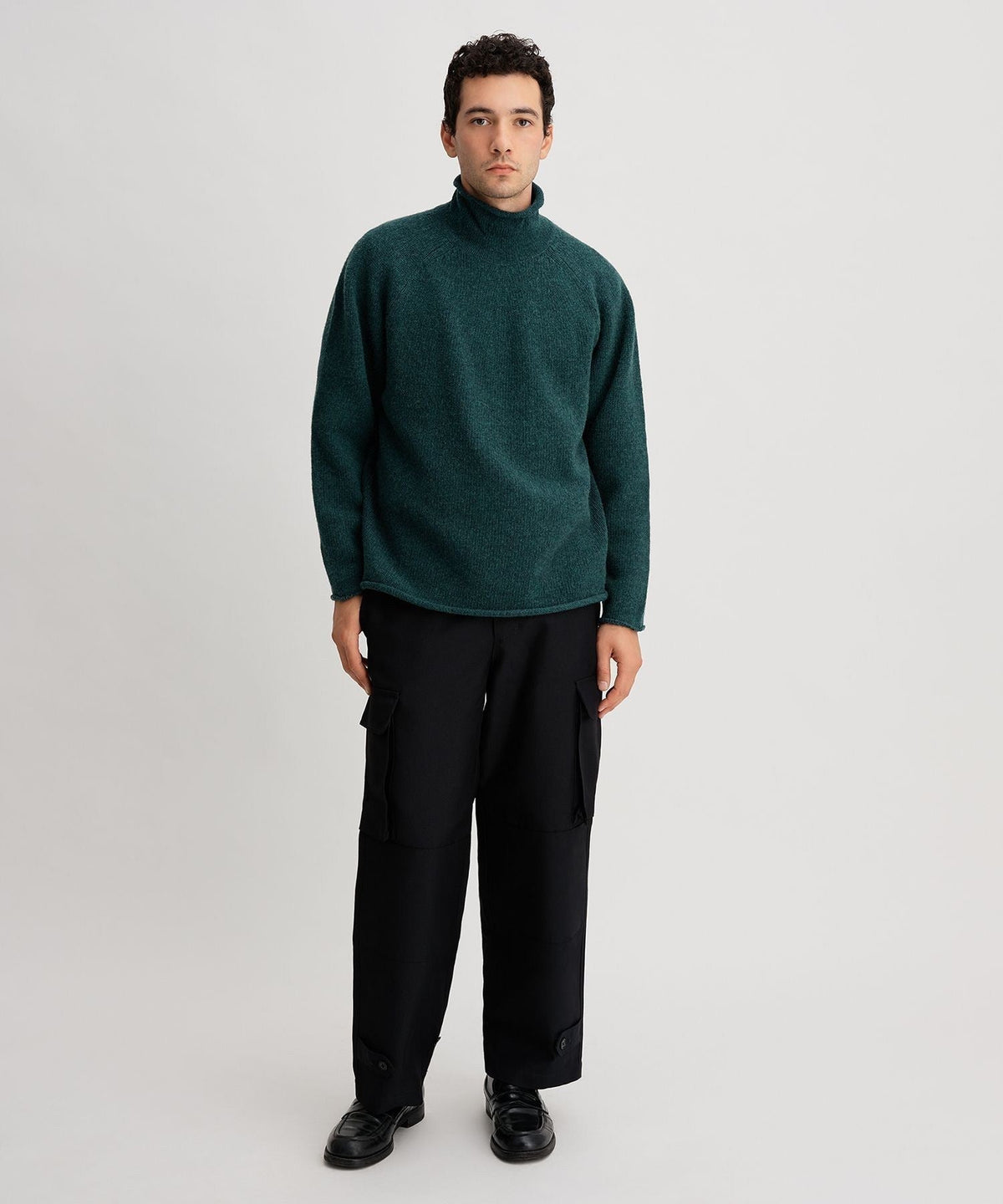 ROLL NECK KNIT