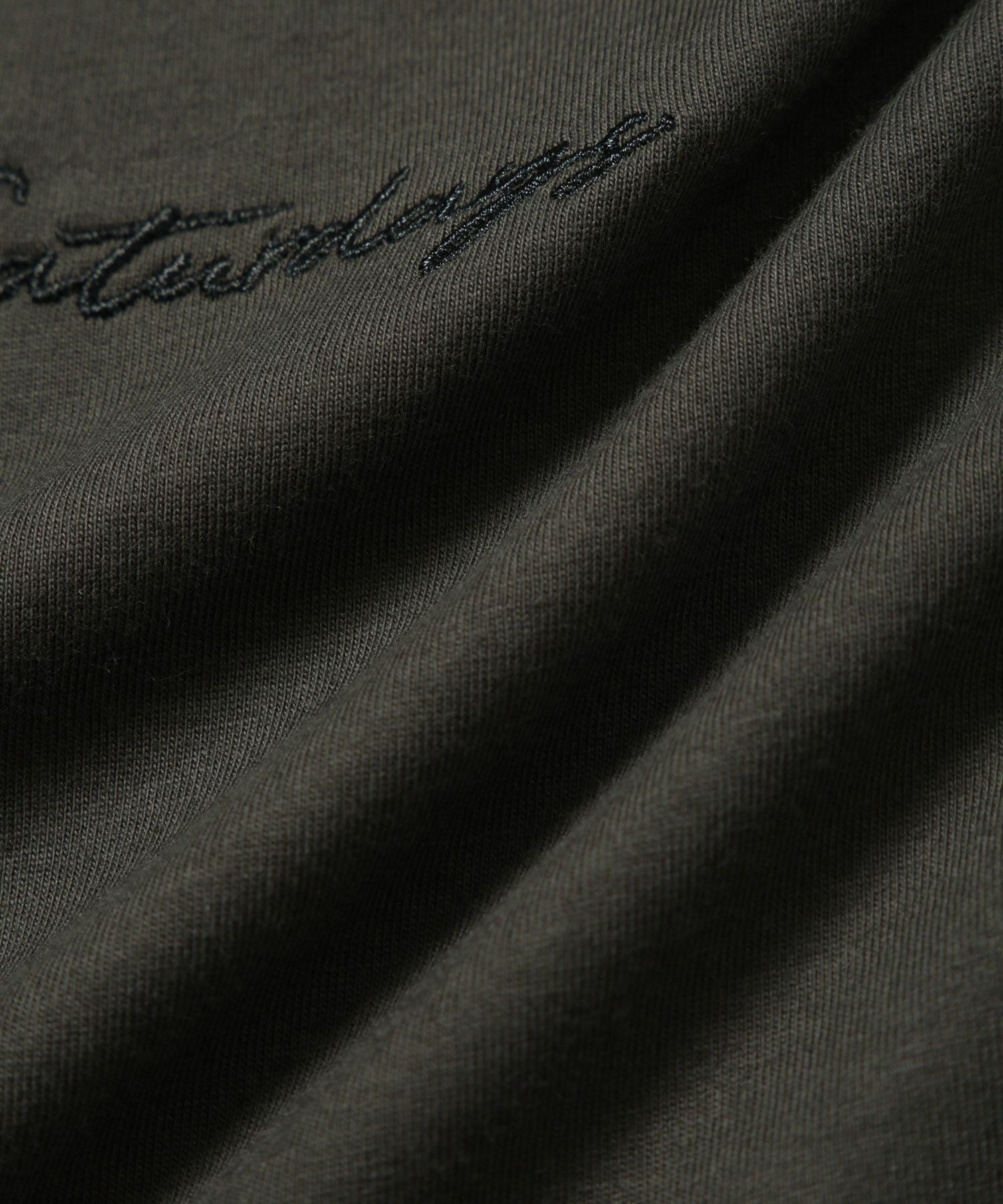 Script Emb SS Tee