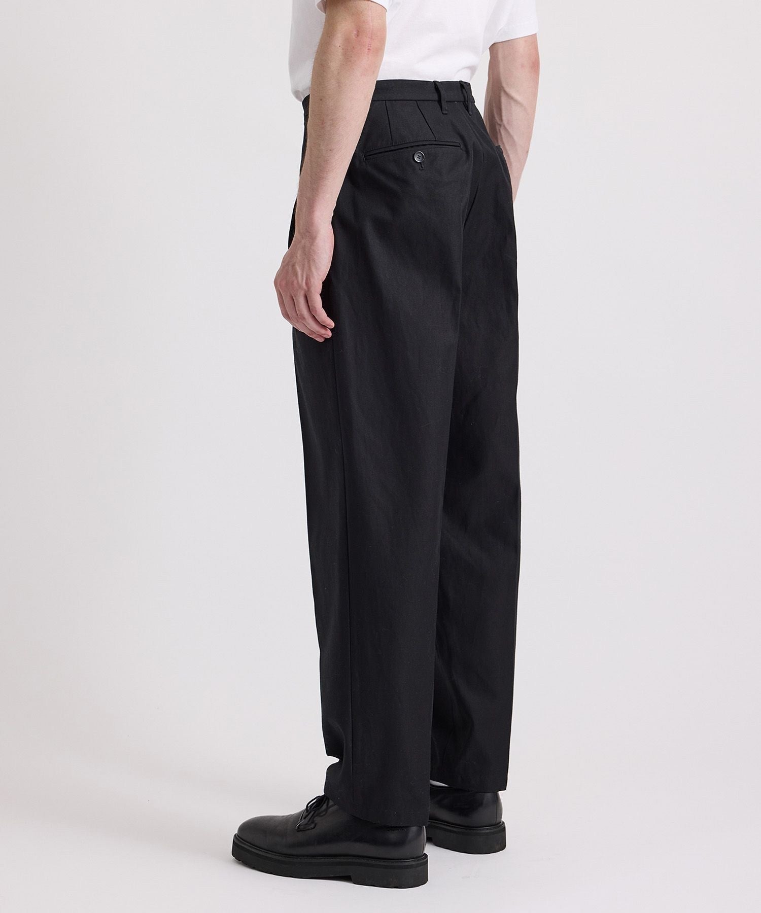 Dean One Tuck Pant