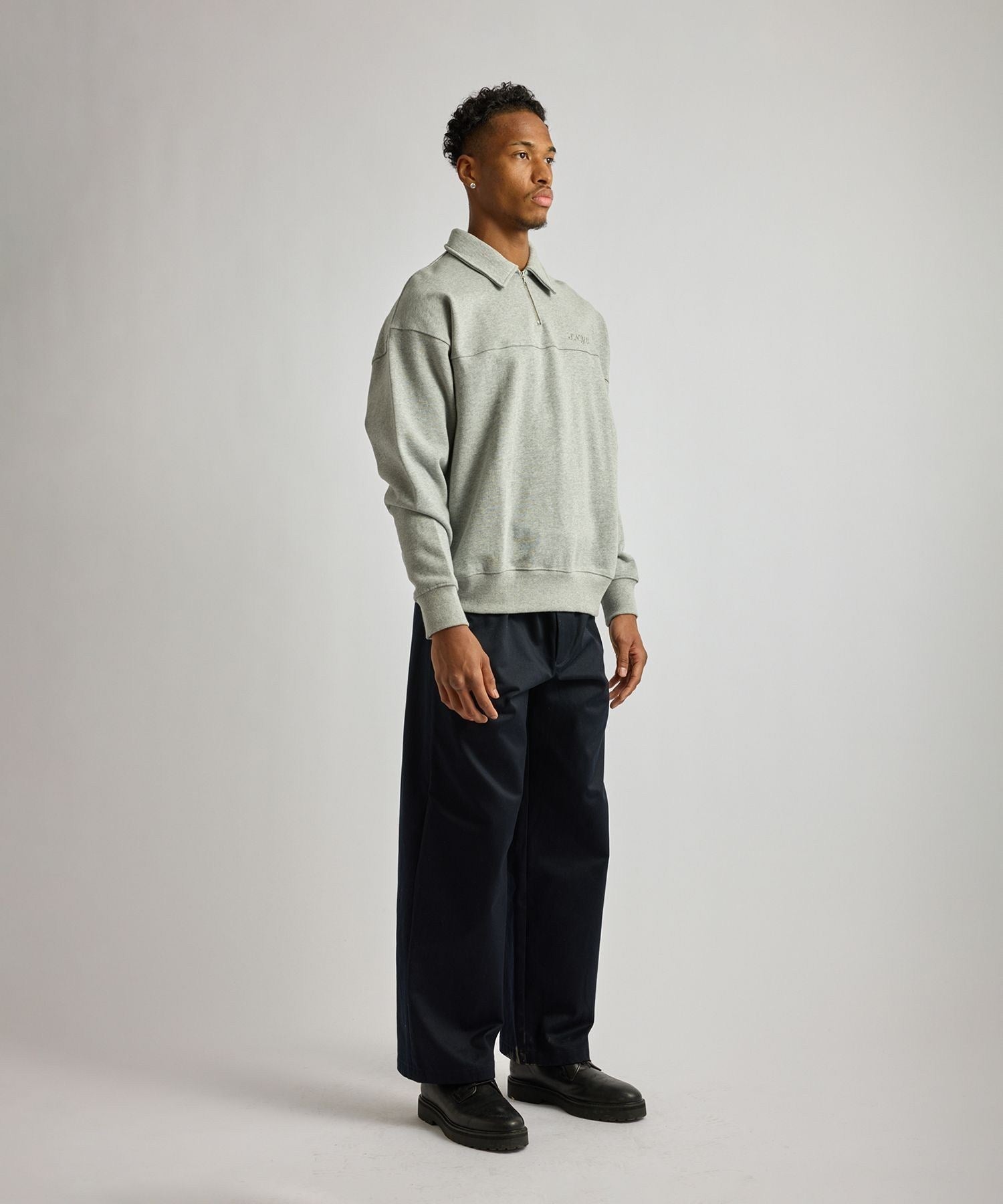 Mott Relaxed Quarter Zip Sweatshirt