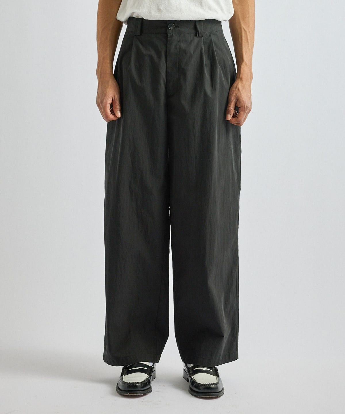 George Wide Two Tuck Pant