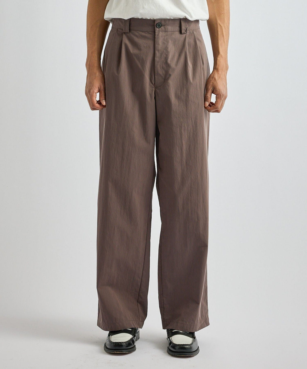 George Wide Two Tuck Pant