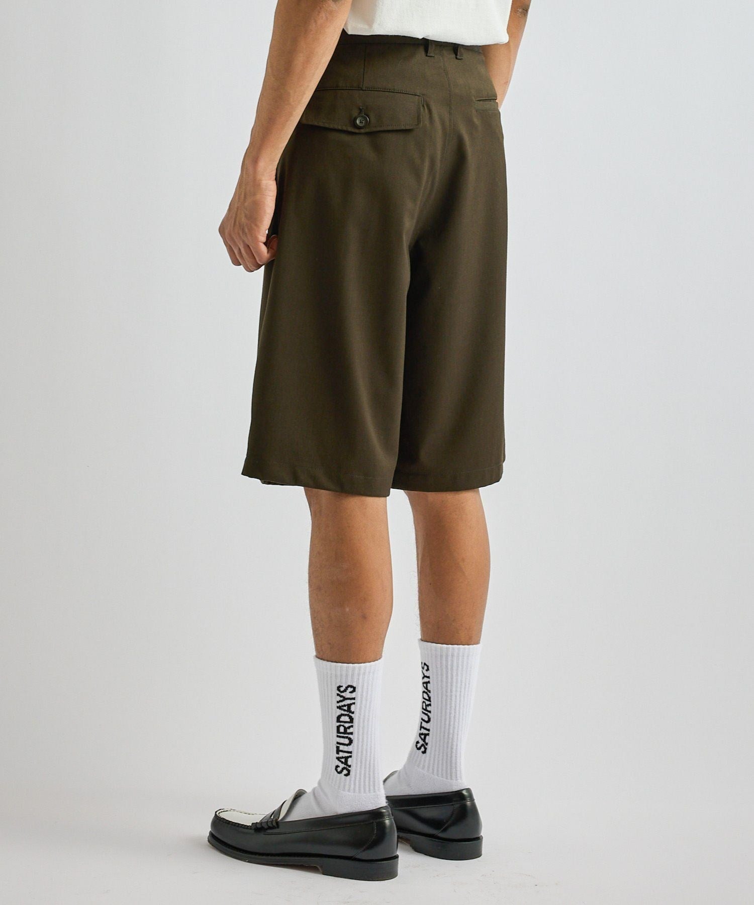 Feliz Two Tuck Walk Short